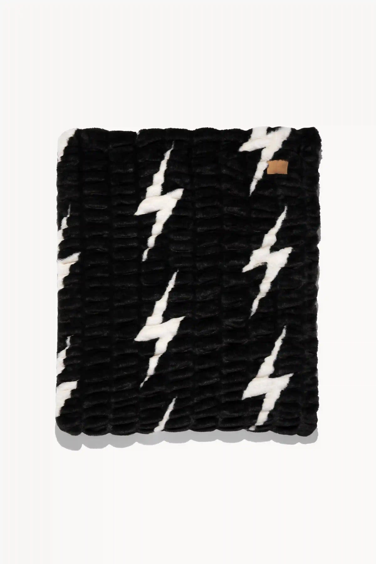 Black // White Bolt